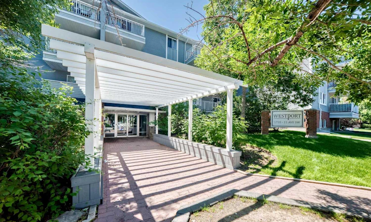 204-1735 11 Avenue SW