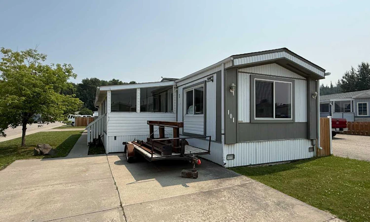101 Litke Cove
