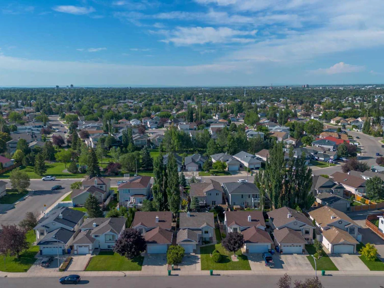 187 Cougar Way N, Lethbridge, AB, T1H 6P4 - 36