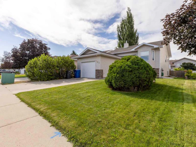 187 Cougar Way N - 2