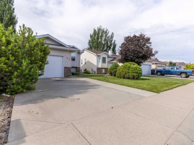 187 Cougar Way N - 3