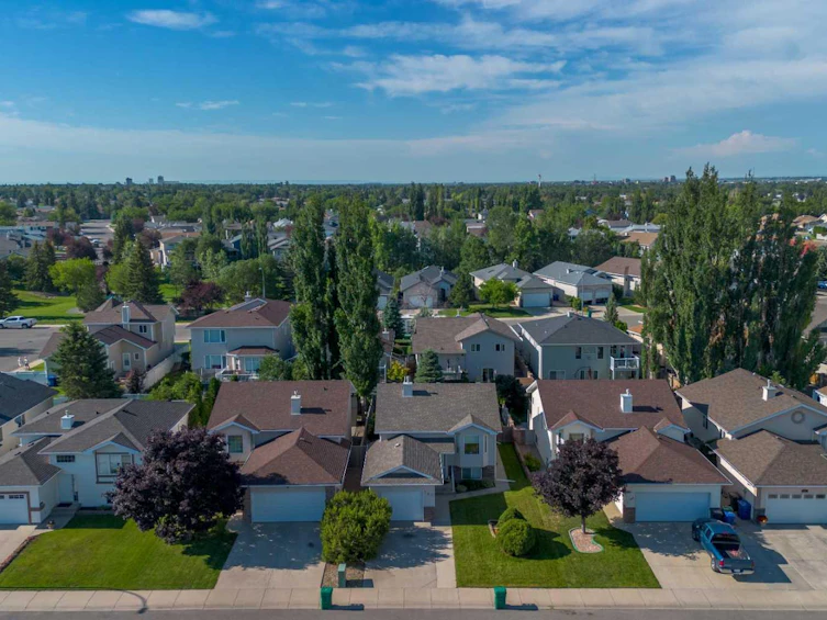 187 Cougar Way N, Lethbridge, AB, T1H 6P4 - 35