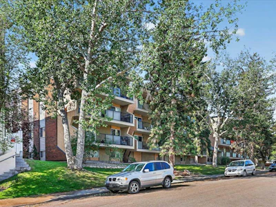 409-617 56 Avenue SW - 4