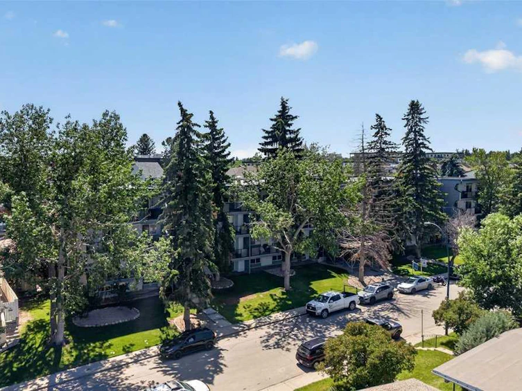 409-617 56 Avenue SW, Calgary, AB, T2V 0G9 - 2