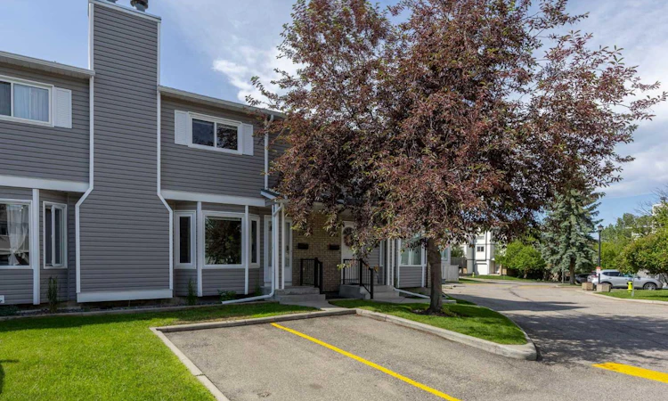 292 Cedarwood Park SW