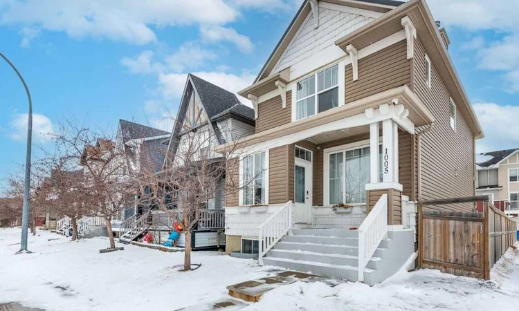 1005 New Brighton Gardens SE