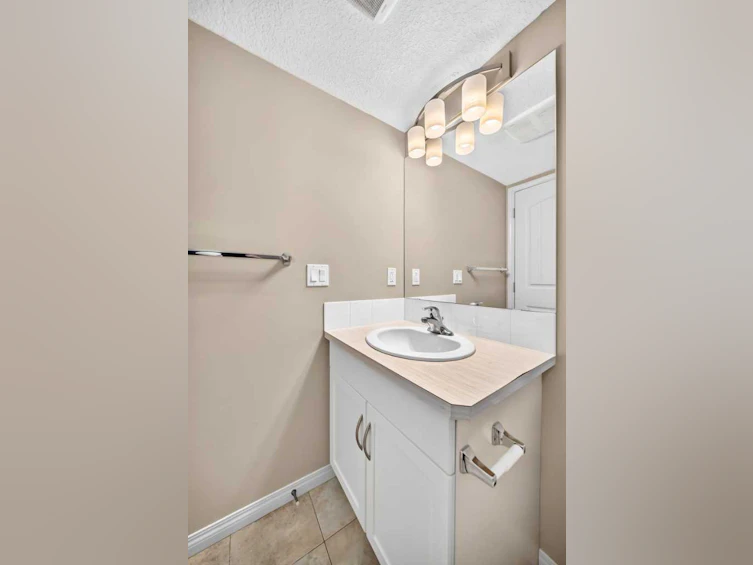 106-304 Cranberry Park SE, Calgary, AB, T3M 1W2 - 33