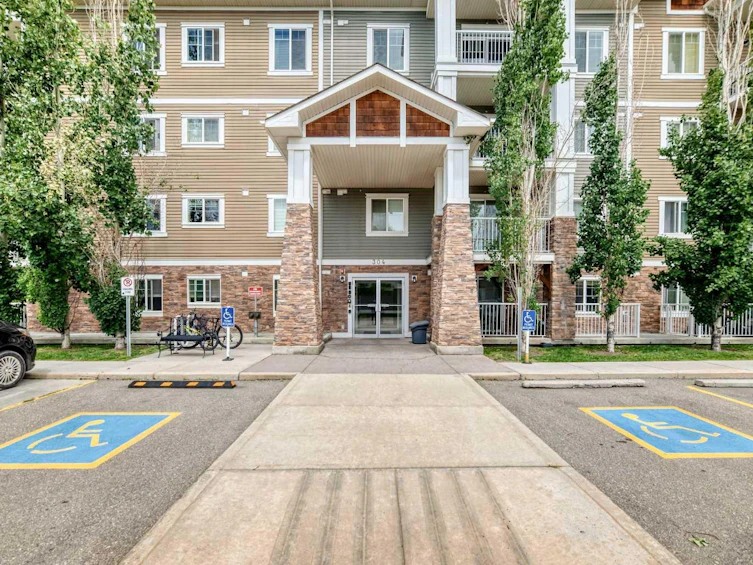 106-304 Cranberry Park SE, Calgary, AB, T3M 1W2 - 3
