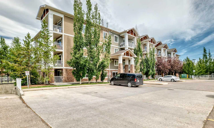 106-304 Cranberry Park SE