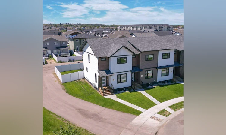 56 Inglis Crescent