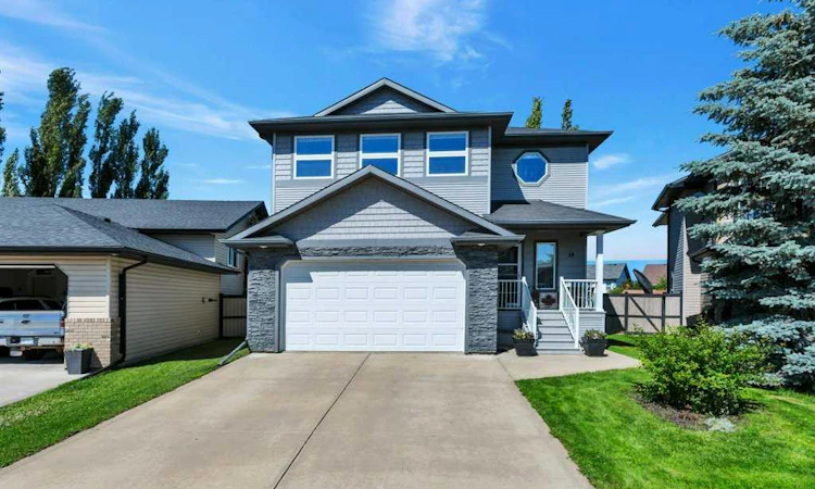 19 Lougheed Close