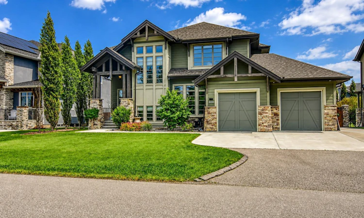 800 East Lakeview Road