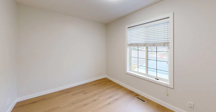 3 Aberdeen Road W, Lethbridge, AB, T1J 4Y5 - 8