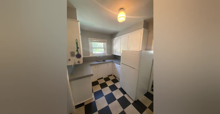 1241 6 Avenue S, Lethbridge, AB, T1J 1A3 - 8