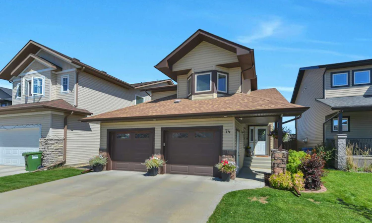 74 Turner Crescent