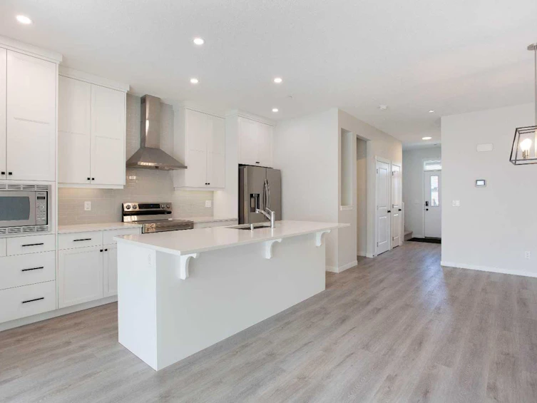 112 Lucas Street NW, Calgary, AB, T3P 1R6 - 4