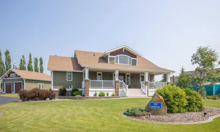 539 Summer Crescent