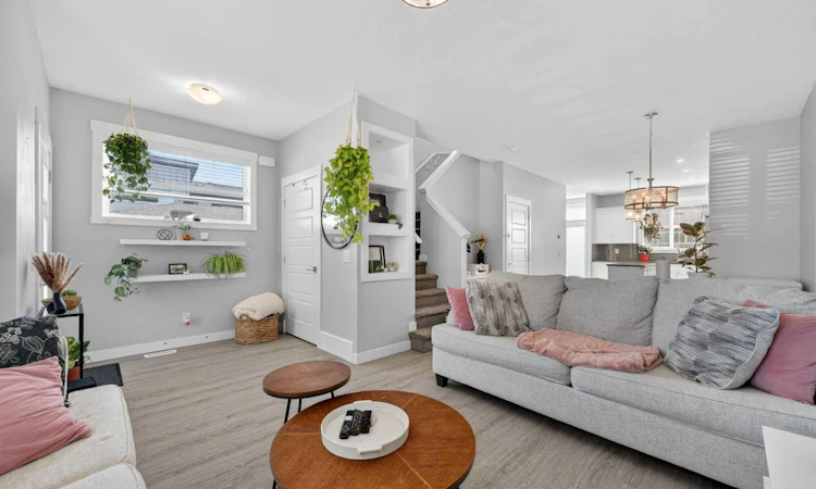 29 Skyview Parade NE
