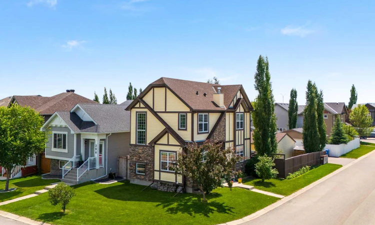 298 Silverado Plains Close SW