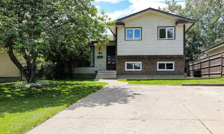41 Rutgers Crescent W