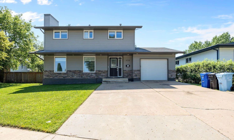 150 Highland Close