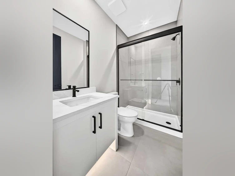 19 Rockcliff Court NW, Calgary, AB, T3G 0G6 - 35
