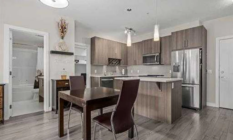 208-24 Sage Hill Terrace NW