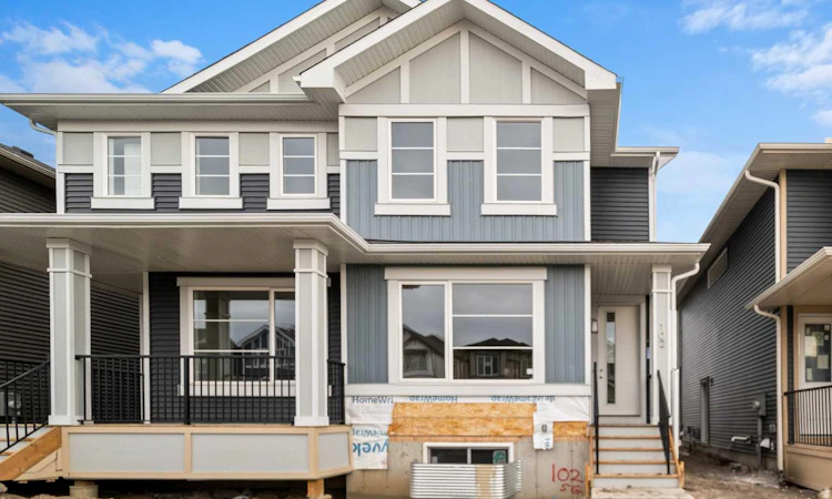 102 Sora Gardens SE