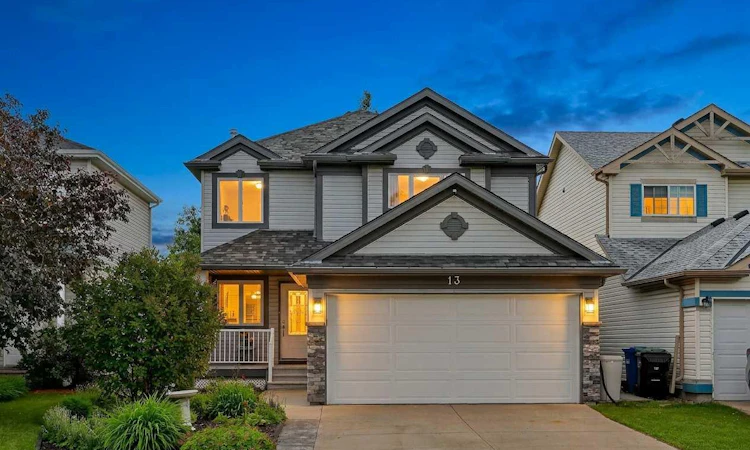 13 Coventry Way NE