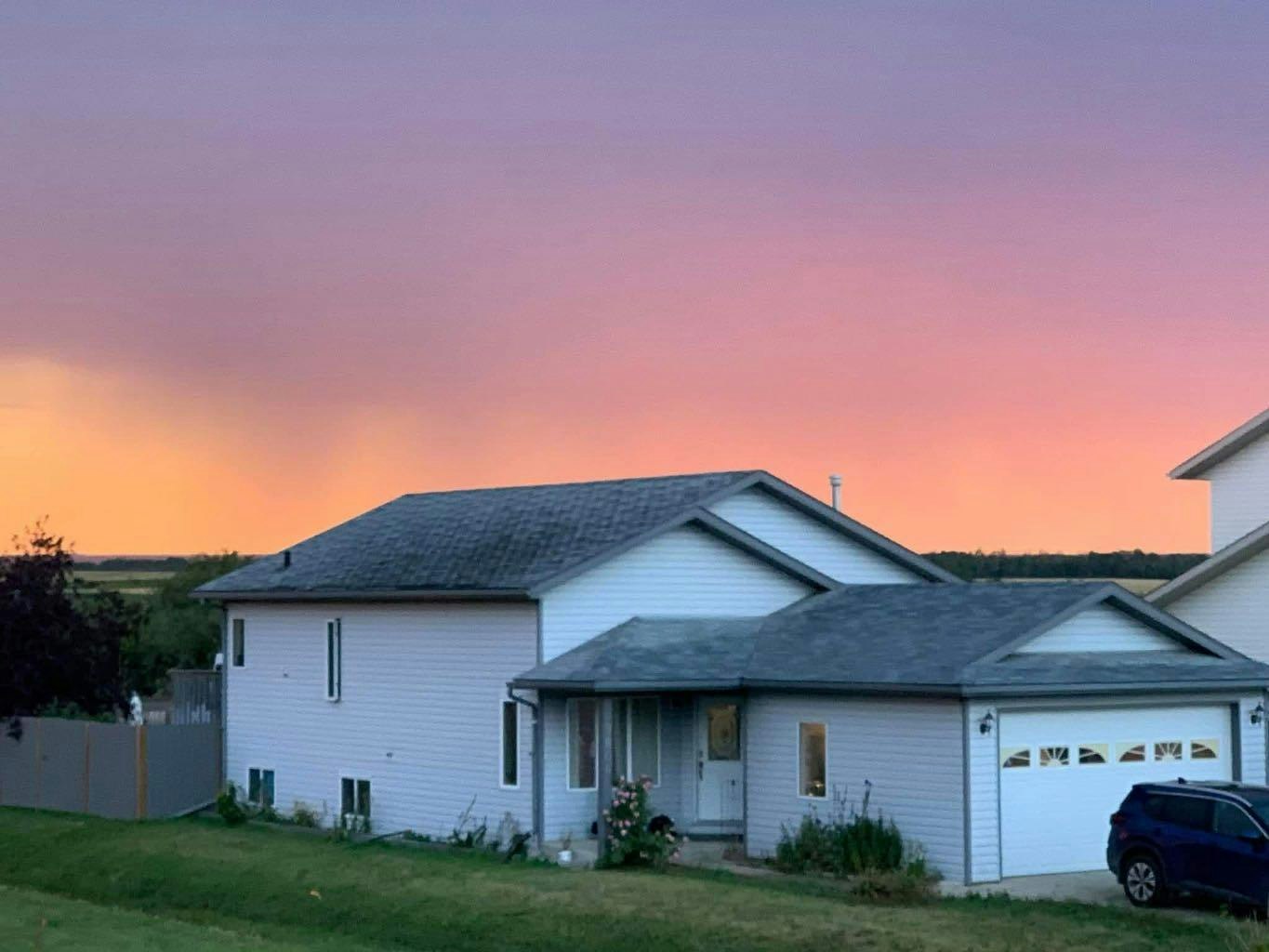 9804 102 Avenue, Sexsmith, AB, T0H 3C0