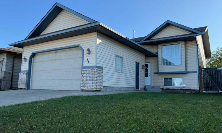 36 Pinnacle Way