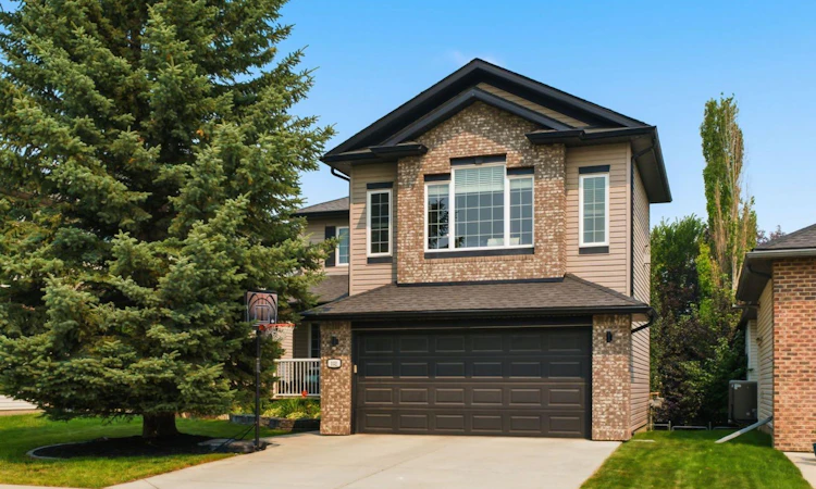 132 Coopers Heights SW