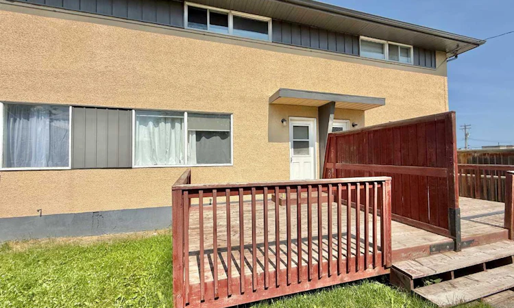 12-126 Hardisty Avenue