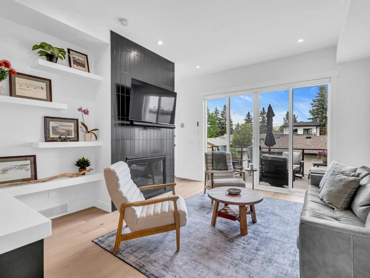 2032 37 Avenue SW, Calgary, AB, T2T 2H5 - 12