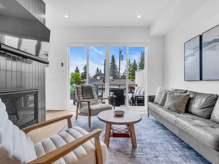 2032 37 Avenue SW, Calgary, AB, T2T 2H5 - 13