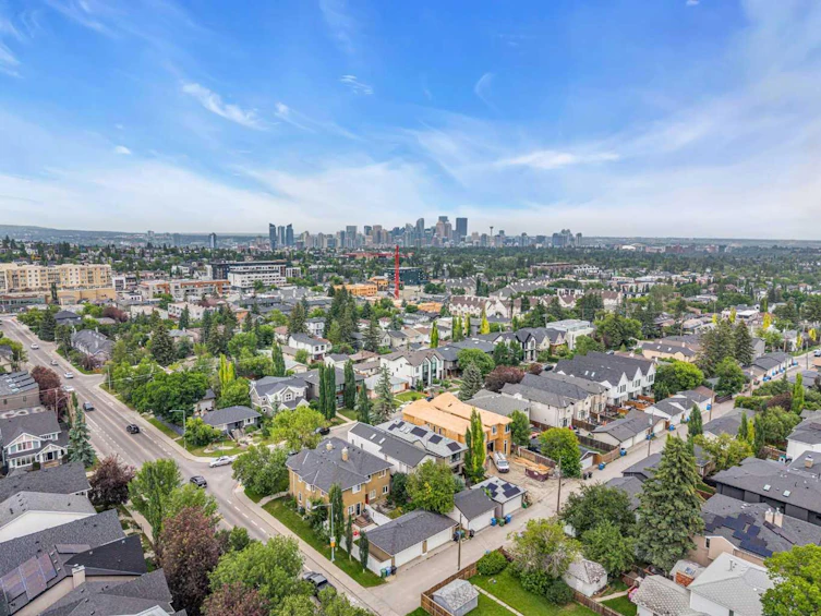 2032 37 Avenue SW, Calgary, AB, T2T 2H5 - 49