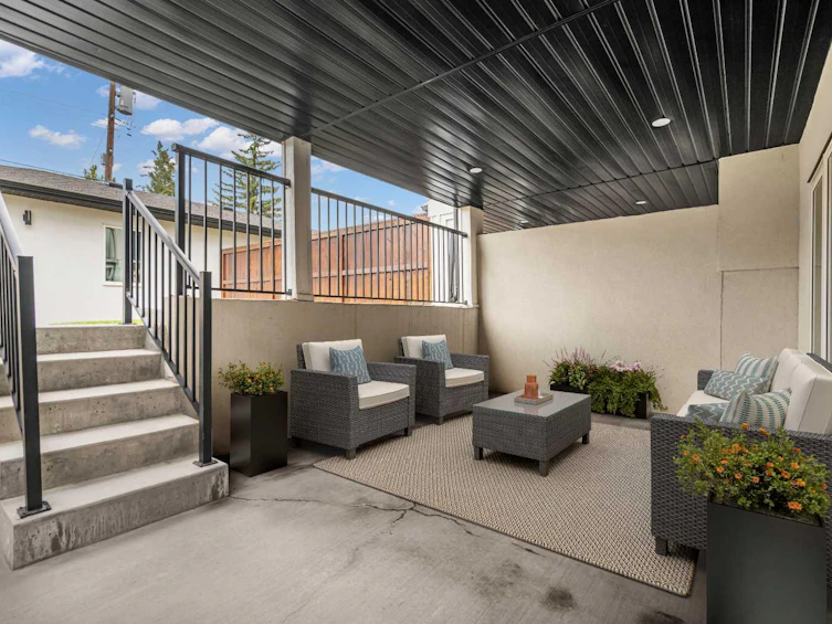 2032 37 Avenue SW, Calgary, AB, T2T 2H5 - 43