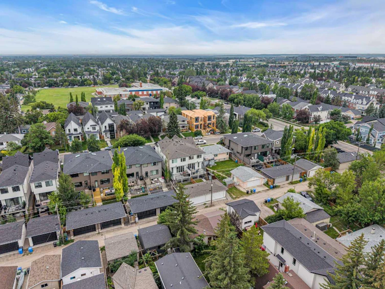 2032 37 Avenue SW, Calgary, AB, T2T 2H5 - 48