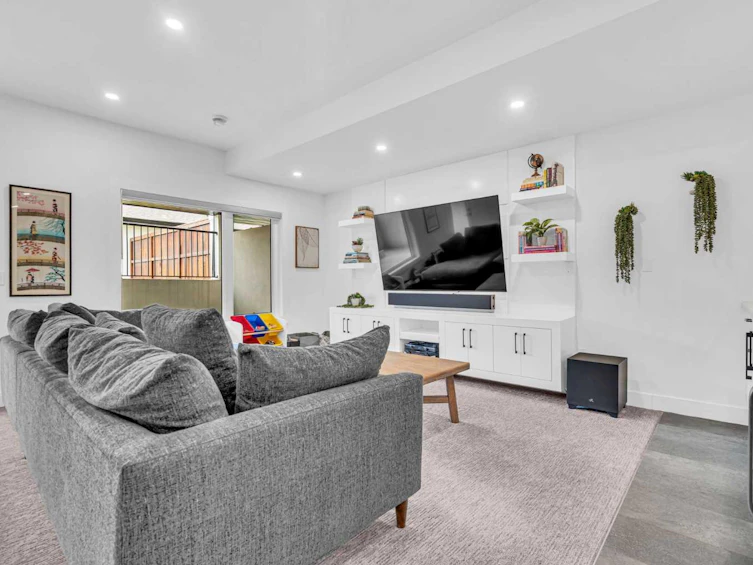 2032 37 Avenue SW, Calgary, AB, T2T 2H5 - 36