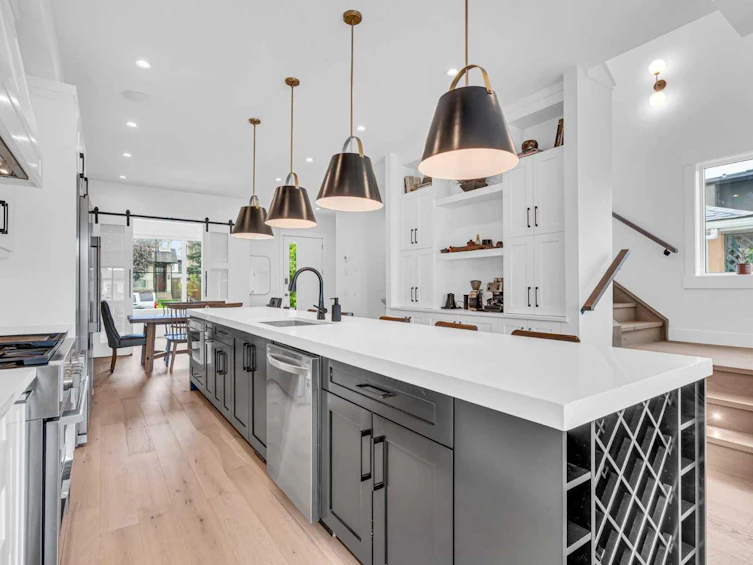 2032 37 Avenue SW, Calgary, AB, T2T 2H5 - 9