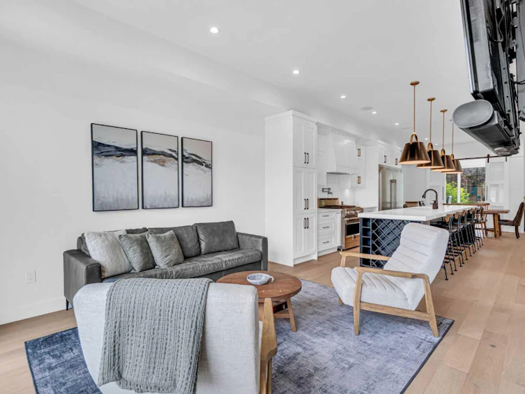 2032 37 Avenue SW, Calgary, AB, T2T 2H5 - 16