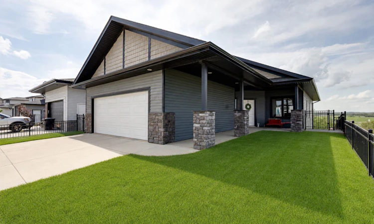 5446 Vista Trail