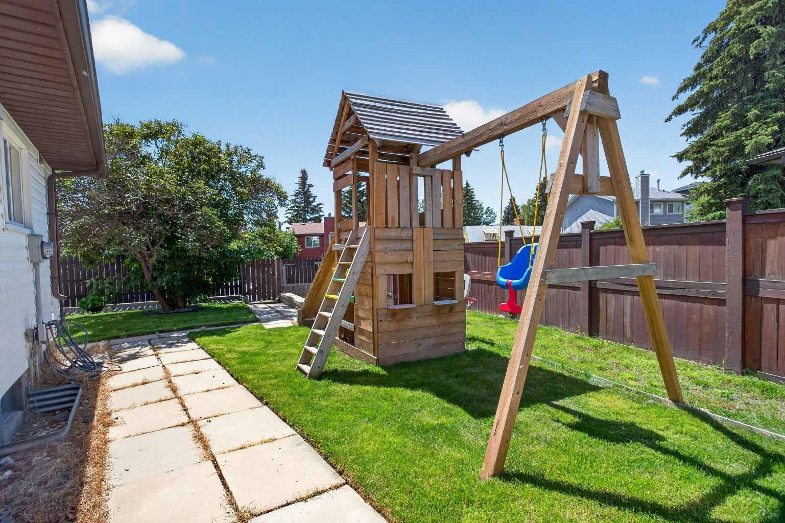 51 Millbank Court SW, Calgary, AB, T2Y 2C9 - 36