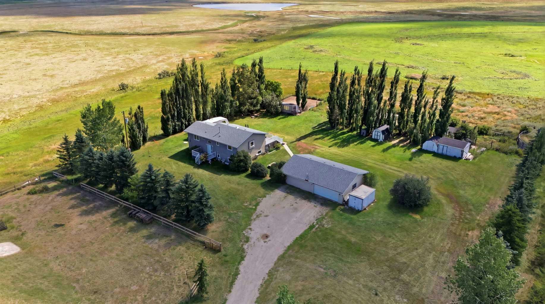 241081 Township Road 232, Rural Wheatland County, AB, T1P 0N7