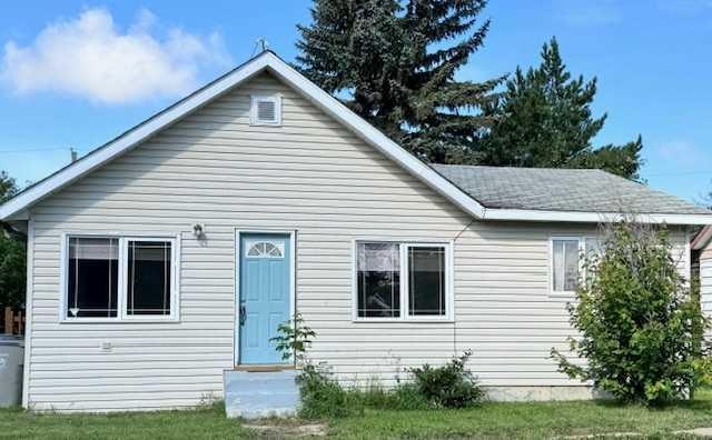 208 1 Street W, Lashburn, SK, S0M 1M0