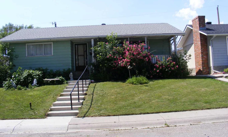 911 Penmeadows Road SE