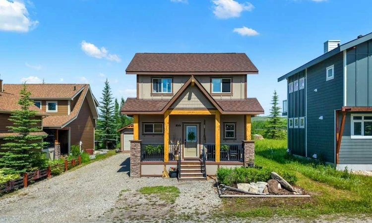 224 Cottageclub Crescent