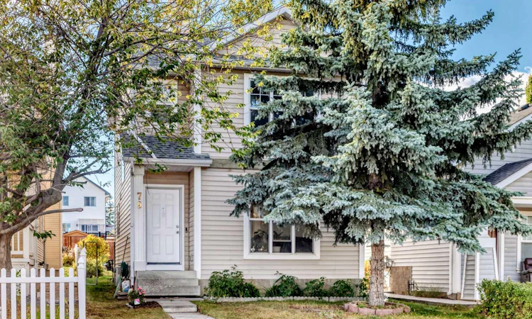 79 Hidden Crescent NW