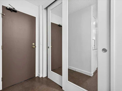 401-1107 15 Avenue SW - 2