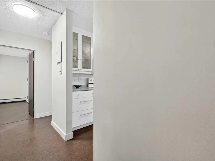 401-1107 15 Avenue SW, Calgary, AB, T2R 0S8 - 3